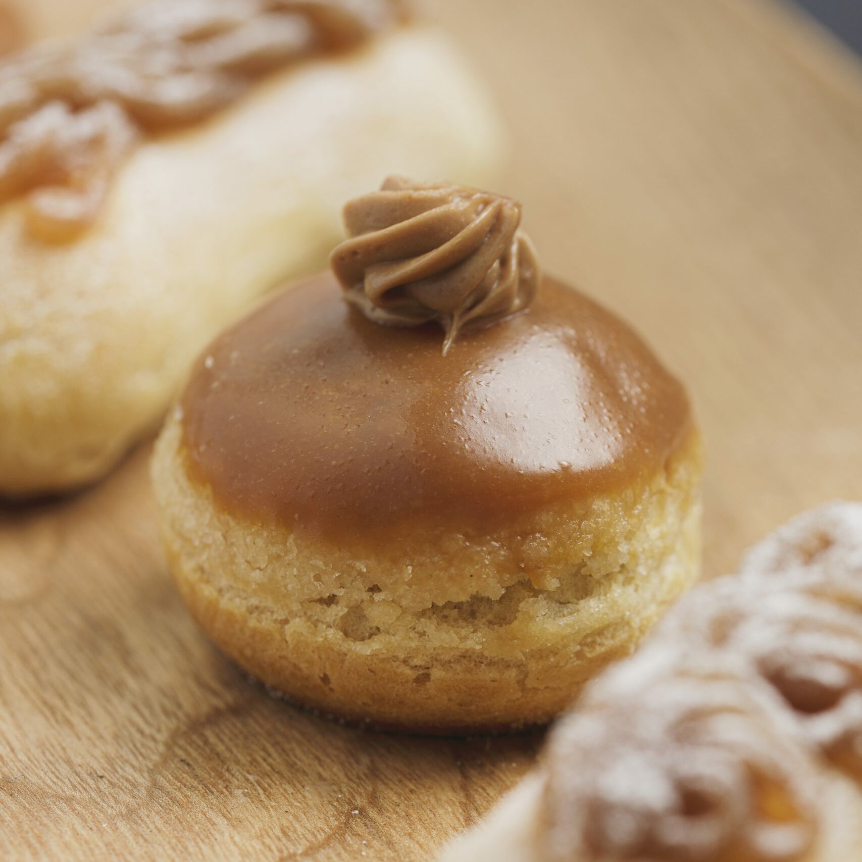 chou passion caramel (2)